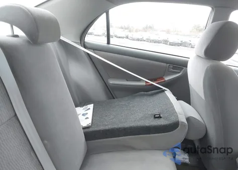 2005 Toyota Corolla Le из США, поврежденный, VIN 1NXBR32E05Z372376